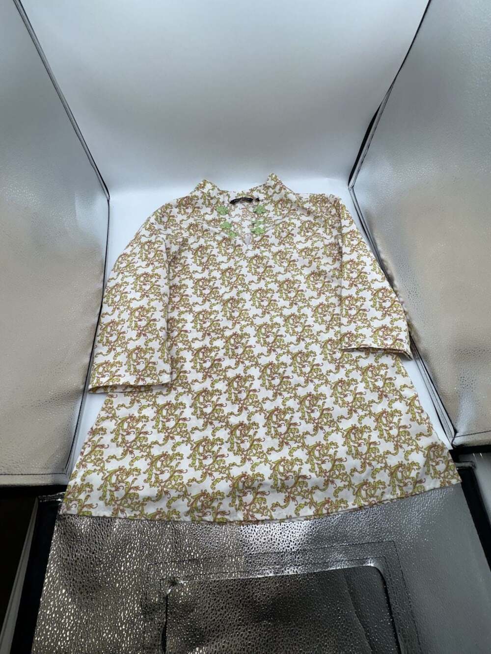 First Class Green Floral Pattern Button Up Blouse
